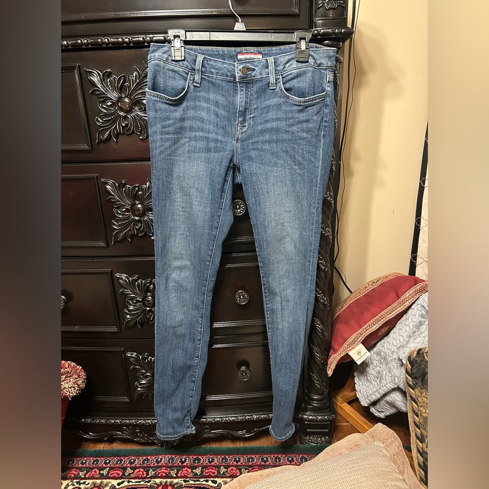 Tommy Hilfiger Women’s Classic Blue Denim Jeans